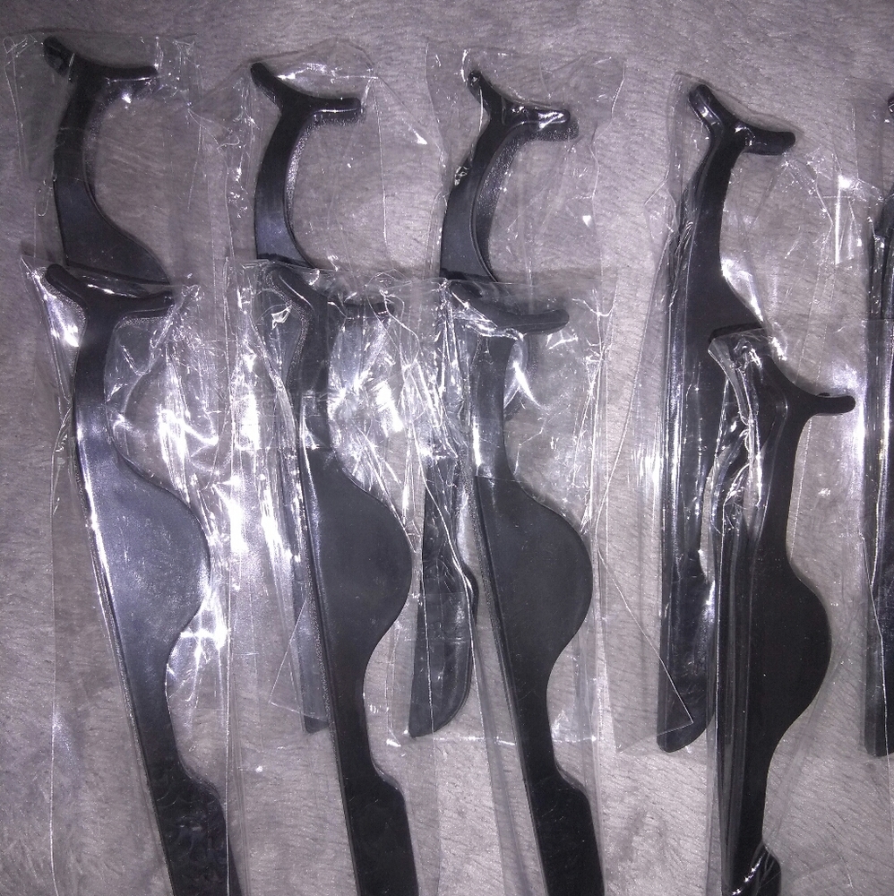 Disposable Eyelash Tweezer